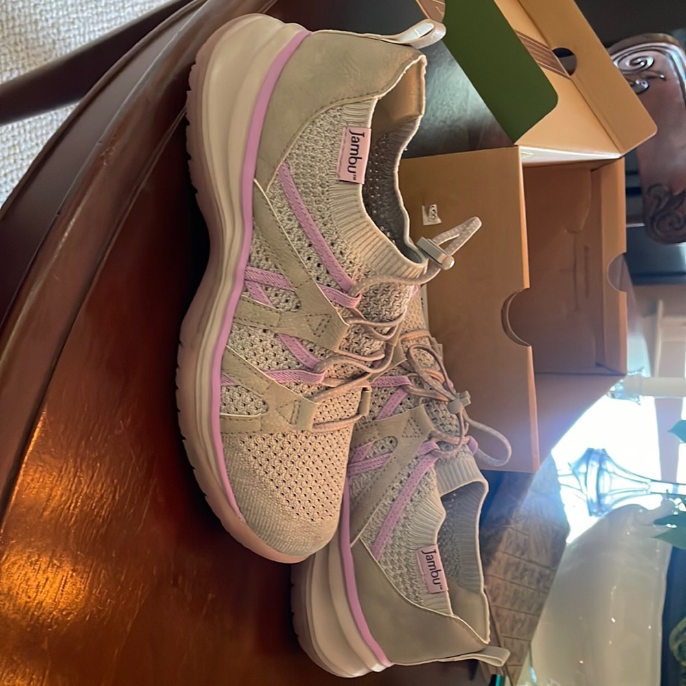 Jambi gray shoes